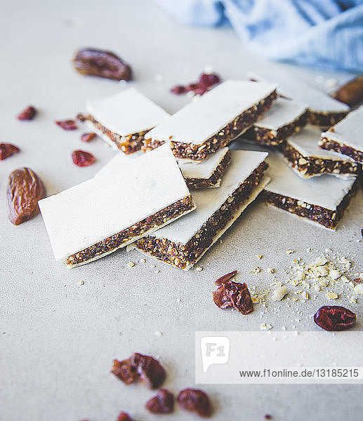 Fruit bars  almonds  raisins  cranberries  oat flakes and dates