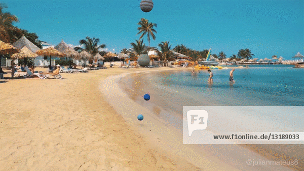 Meteoritenlandung auf tropischem Strand,  CGI-Effekt