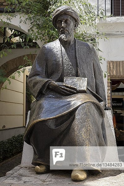 Ben Maimonides  Statue  Cordoba  Andalusien  Spanien  Europa
