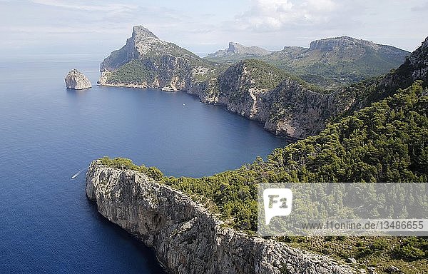 Küstenlinie  Cap de Formentor  Mallorca oder Mallorca  Spanien  Europa