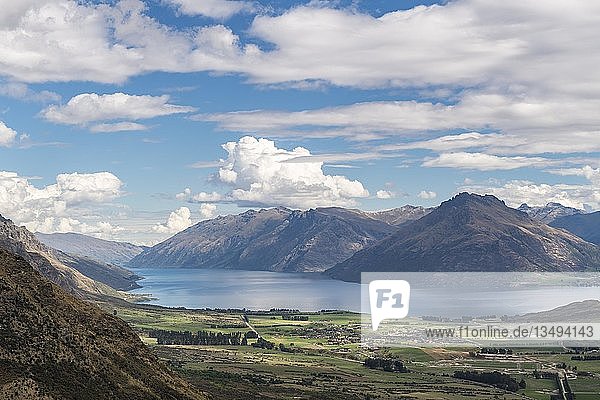 View from The Remarkables to Lake Wakatipu and mountains  Queenstown  Otago  South Island  New Zealand  Oceania