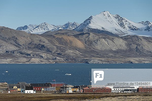 Forschungssiedlung Ny-Ã...lesund  Kongsfjorden  Insel Spitzbergen  Spitzbergen Archipel  Svalbard und Jan Mayen  Norwegen  Europa