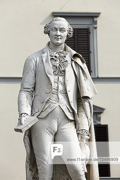 Statue des italienischen Komponisten Carlo Goldoni  Piazza Carlo Goldoni  Altstadt  Florenz  Toskana  Italien  Europa