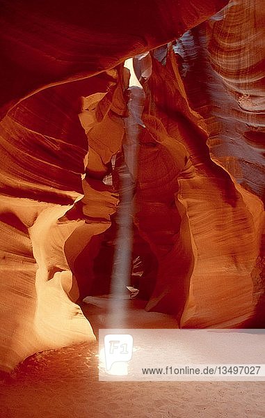 Sunray in Upper Antelope Canyon  Arizona  USA  North America