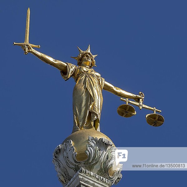 Statue of Justitia at Old Bailey  Central Criminal Court  Central Criminal Court  London  United Kingdom  Europe