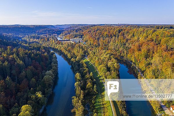 Isar und Isarkanal  Wasserkraftwerk Kraftwerk HÃ¶llriegelskreuth  zwischen Pullach im Isartal und GrÃ¼nwald  bei MÃ¼nchen  Drohnenaufnahme  Oberbayern  Bayern  Deutschland  Europa