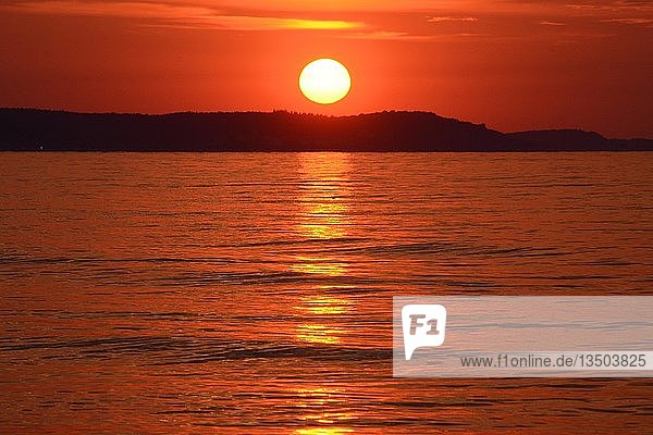 Sonnenuntergang über Insel Usedom Westpommern Deutschland Europa
