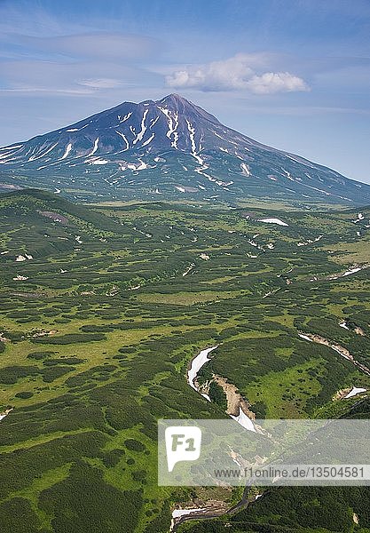 Luftaufnahme  Vulkan Iljinsky  Kamtschatka  Russland  Europa