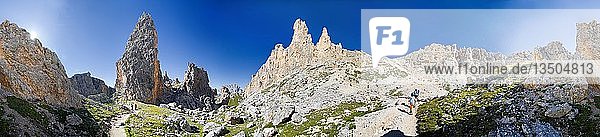 360Â° Panoramablick auf den Col Cir  im Nationalpark Puez Geisler  Wolkenstein  GrÃ¶den  GrÃ¶dnertal  SÃ?dtirol  Italien  Europa