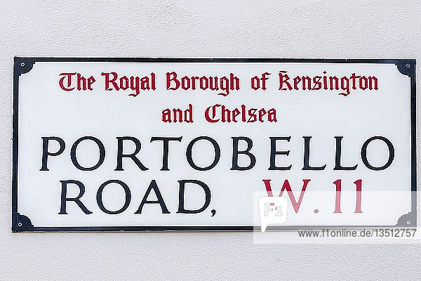 Straßenschild Portobello Road Notting Hill London Großbritannien Europa