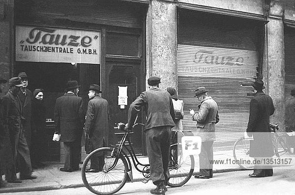 Schließung der Geschäfte der Wechselstube  1947  Leipzig  Sachsen  DDR  Deutschland  Europa