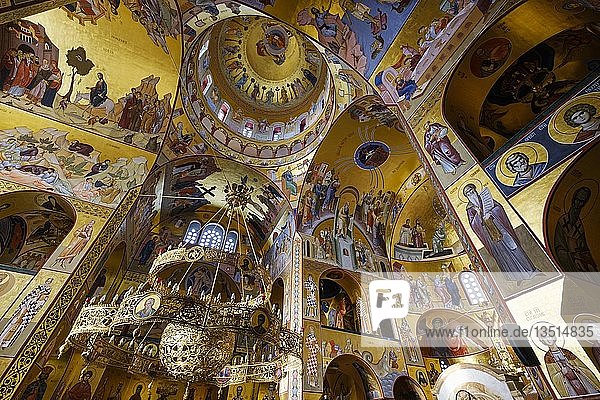 Innenraum  Serbisch-orthodoxe Auferstehungskathedrale  Saborni Hram Hristovog Vaskrsenja  Podgorica  Montenegro  Europa