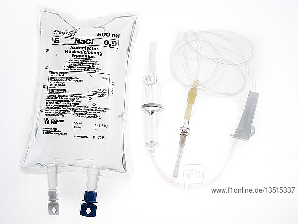 Isotonic saline solution half litre with infusion set infusion bag