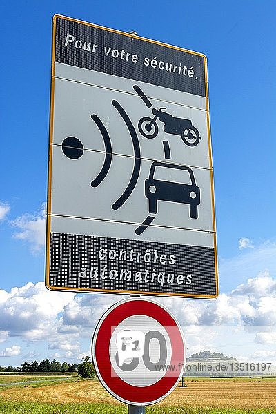 Verkehrsschild, Geschwindigkeitsbegrenzung auf 80 km/h und Radarkontrolle, Frankreich, Europa