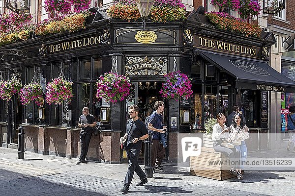 Berühmtes Pub The White Lion Covent Garden London Großbritannien Europa