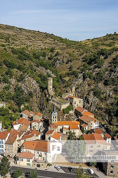 Bergdorf Saint-Floret Puy de Dome Auvergne Rhone Alpes Frankreich Europa