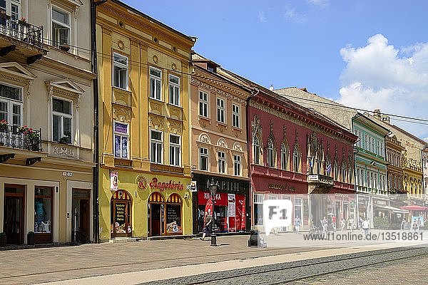 Hauptstraße  alte Häuserreihe  Altstadt  Kosice  ehemals Kaschau  Slowakei  Europa
