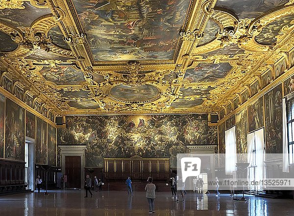 Großer Saal  Dogenpalast  Palazzo Ducale  Piazza San Marco  Venedig  Venetien  Italien  Europa