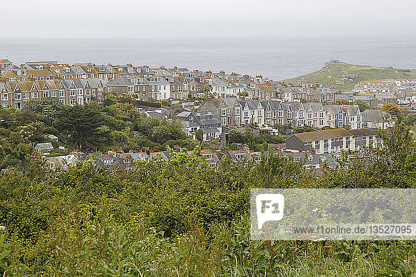 Häuserzeilen im historischen Stadtzentrum  St Ives  Cornwall  England  Vereinigtes Königreich  Europa