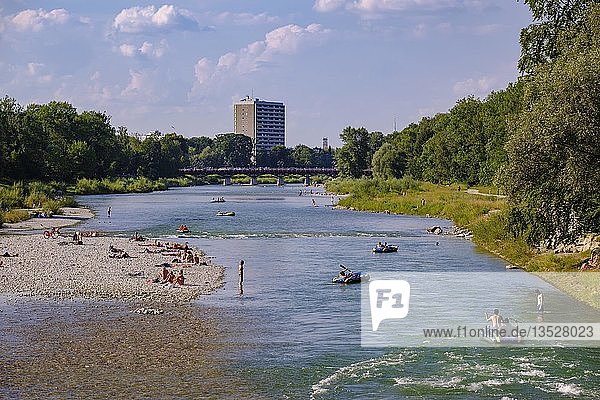 Thalkirchner Brücke bridge over Isar Flaucher Thalkirchen Harlaching Munich Upper Bavaria Bavaria Germany Europe