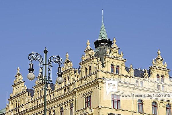 Prächtige Jugendstilfassade am Platz der Republik  Prag  Böhmen  Tschechische Republik  Europa