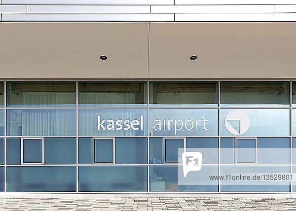 Flughafen Kassel-Calden  Empfangsgebäude und Terminal  Calden  Hessen  Deutschland  Europa