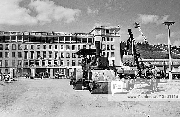 Letzte Bauarbeiten am Zentralstadion  1956  Leipzig  Sachsen  DDR  Deutschland  Europa