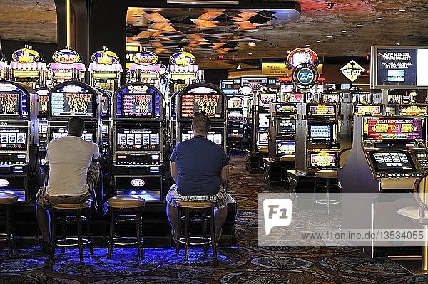 Slot machines in the 5-star Mirage Hotel  Las Vegas  Nevada  USA  North America