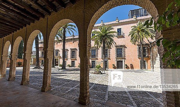 Innenhof  Alcázar de Jerez  Maurenfestung  Jerez de la Frontera  Provinz Cádiz  Andalusien  Spanien  Europa