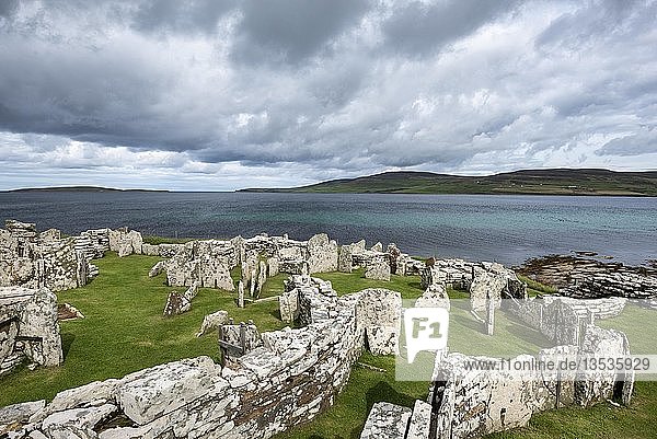 Ruinen einer Siedlung aus der Eisenzeit  Broch of Gurness  Tingwall  Orkney-Inseln  Schottland  Vereinigtes Königreich  Europa