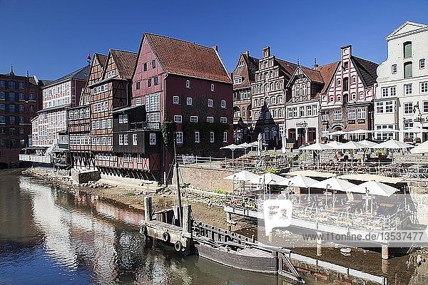 Fachwerkhäuser an der Ilmenau  Altstadt  Lüneburg  Deutschland  Europa