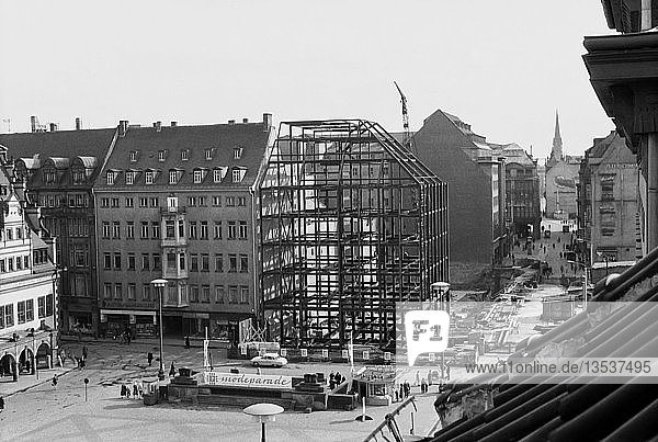 Stahlkonstruktion für das neue Messehaus 1962 Markt Leipzig Sachsen DDR Deutschland Europa
