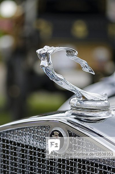 Kühlerfigur auf einem US-amerikanischen Cadillac Oldtimer Oldtimertreffen Retro Classics meets Barock Schloss Ludwigsburg Baden-Württemberg Deutschland Europa
