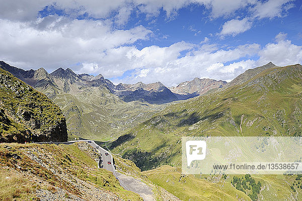 Serpentinen der Timmelsjoch Hochalpenstraße  Trentino-Südtirol  Italien  Europa