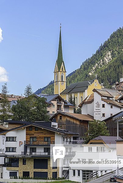 Stadtansicht  Ischgl  Paznauntal  Tirol  Österreich  Europa