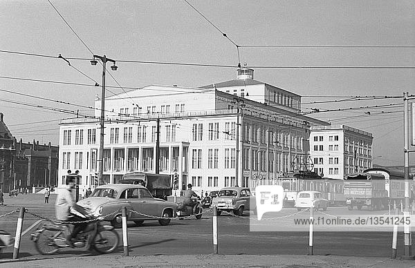 Opernbaustelle  1956-1959  Karl-Marx-Platz heute Augustusplatz  Leipzig  Sachsen  DDR  Deutschland  Europa