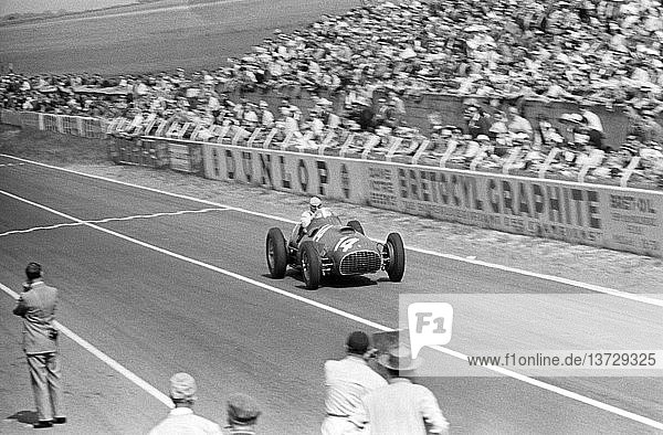 Froilan Gonzalez driving a Ferrari 375 V12 in the French Grand Prix  Reims  France 1951.