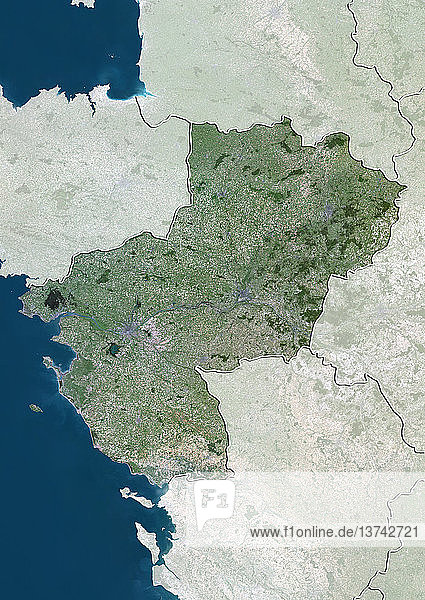 Satellitenbild von Pays-de-la-Loire  Frankreich. Dieses Bild wurde aus Daten zusammengestellt  die von den Satelliten LANDSAT 5 und 7 erfasst wurden.