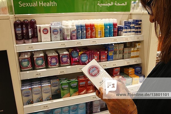 Abteilung für sexuelle Gesundheit in einer Drogerie  Vereinigte Arabische Emirate