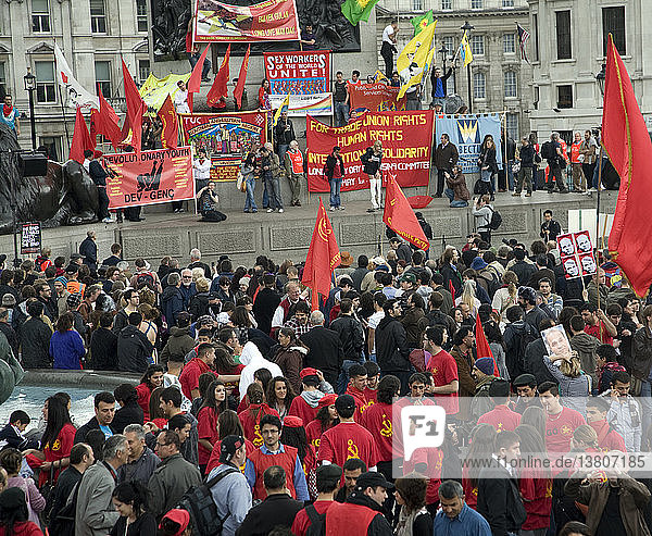 Marsch zum 1. Mai und Kundgebung auf dem Trafalgar Square  1. Mai 2010