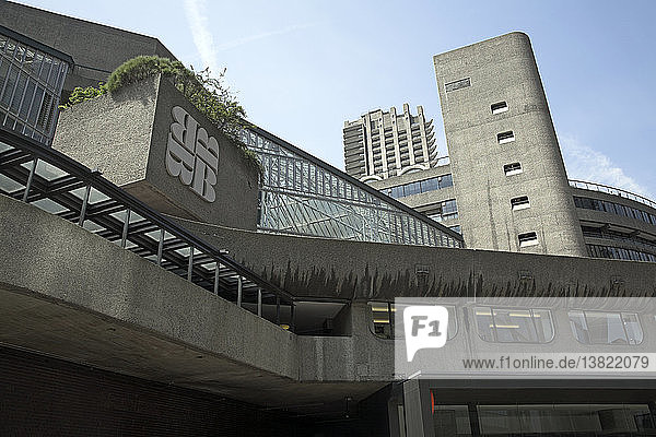 Das Barbican Anwesen und der Kunstkomplex  London  England