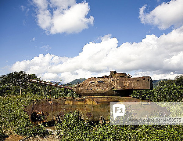 Verrosteter Panzer bei Khe Sanh  Vietnam