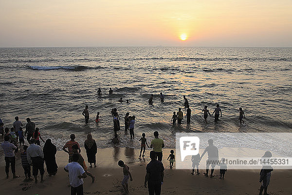 'Sri Lanka; Colombo  Galle Face Green  beach  sunset  people '
