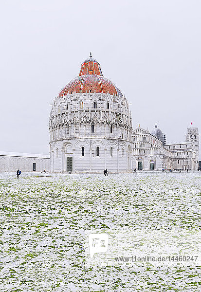 Baptistery, Cathedral and Leaning Tower on a snowy day, UNESCO World Heritage Site, Pisa, Tuscany, Italy
