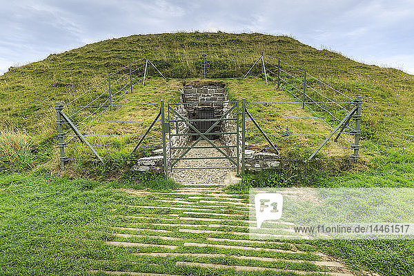 Maeshowe  steinzeitliches Kammergrab  5000 Jahre alt  neolithisches Gebäude  UNESCO-Weltkulturerbe  Orkney-Inseln  Schottland  UK