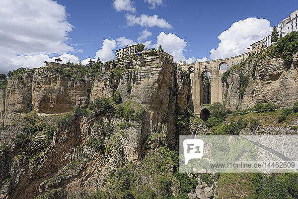 Puente Nuevo in Ronda  Provinz Malaga  Andalusien  Spanien