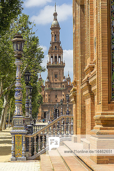 Nördlicher Turm an der Plaza de Espana  Sevilla  Andalusien  Spanien
