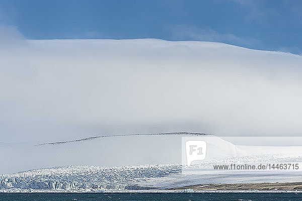 Palanderbukta  Eiskappe und Packeis  Gustav Adolf Land  Nordaustlandet  Svalbard Archipel  Arktis  Norwegen