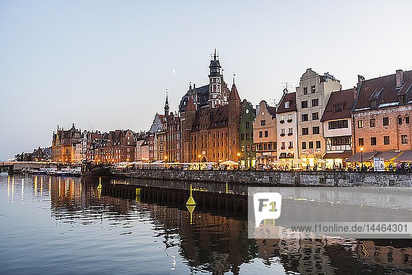 Hanseatic League houses on the Motlawa River at sunset  Gdansk  Poland