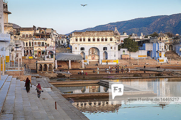 Pushkar Lake and bathing ghats  Pushkar  Rajasthan  India